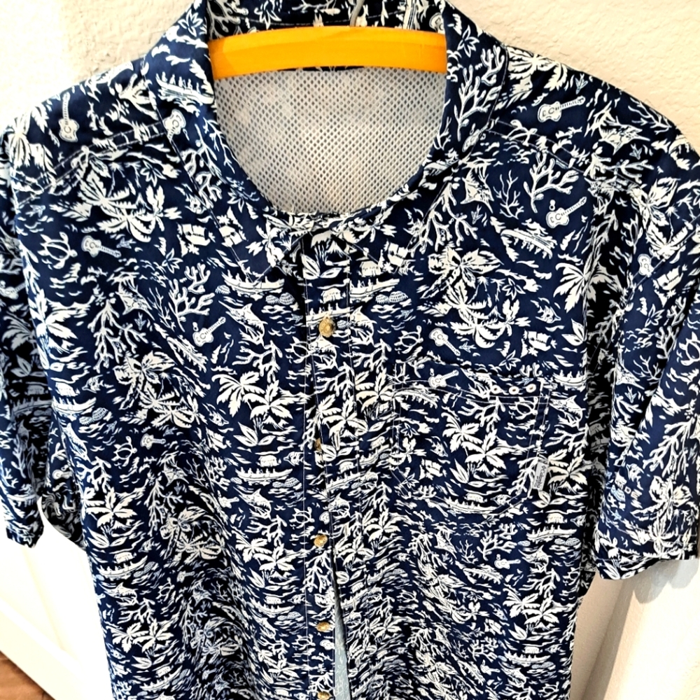 Columbia Blue and White Casual Button Down Shirt